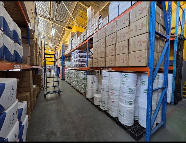 2,071M² WAREHOUSE FOR SALE IN SELBY